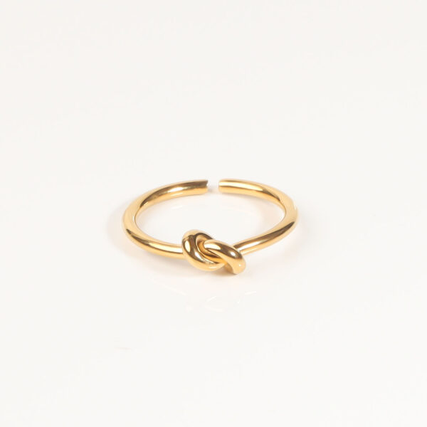 Bague Nouée